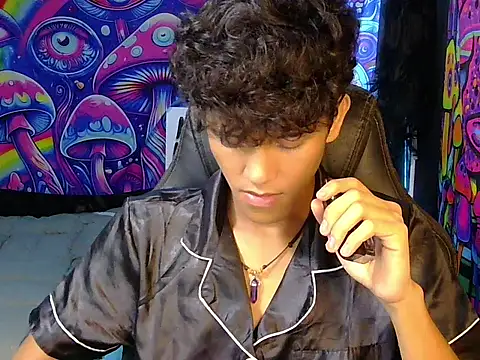 Snapshot of kenbigcockxx chatting on 5, 6, 2026 kenbigcockxx online show from 5, 6, 2026