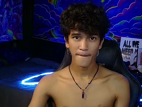 Snapshot of kenbigcockxx chatting on 9, 7, 2026 kenbigcockxx online show from 9, 7, 2026
