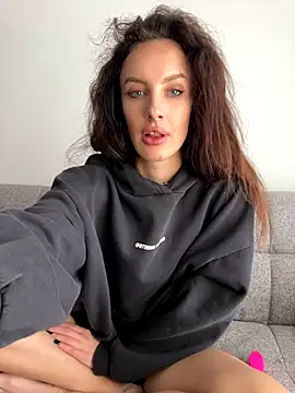 Snapshot of goodgirldevil chatting on 28, 10, 2025 goodgirldevil online show from 28, 10, 2025