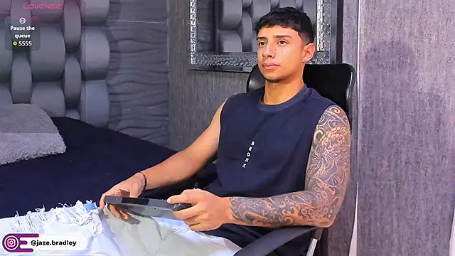 jaze bradley online show from 8, 10, 2025