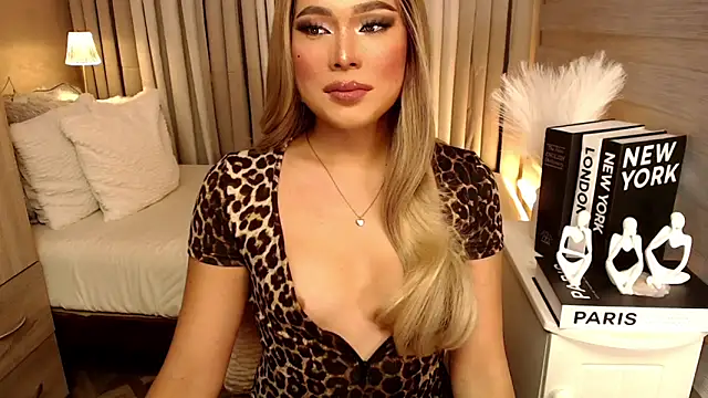 Missavacroft online show from 4, 10, 2025