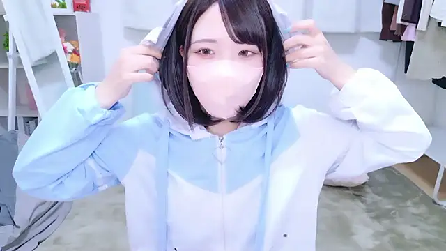 Snapshot of Anzu_xx chatting on 7, 10, 2025 Anzu xx online show from 7, 10, 2025