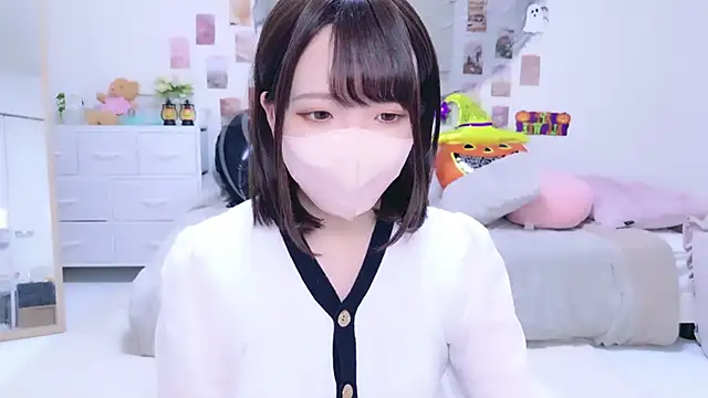 Snapshot of Anzu_xx chatting on 27, 10, 2025 Anzu xx online show from 27, 10, 2025