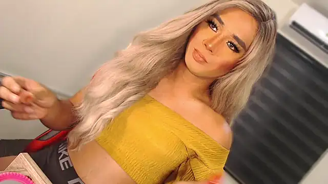 SissifyMeNow online show from 6, 10, 2025