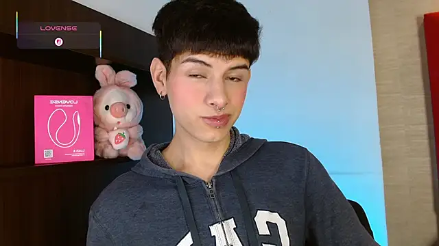 Ezra Storm online show from 17, 11, 2025