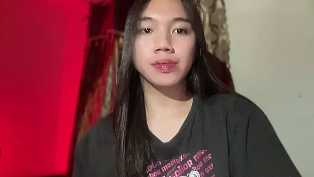 Snapshot of kat_mire chatting on 22, 10, 2025 kat mire online show from 22, 10, 2025