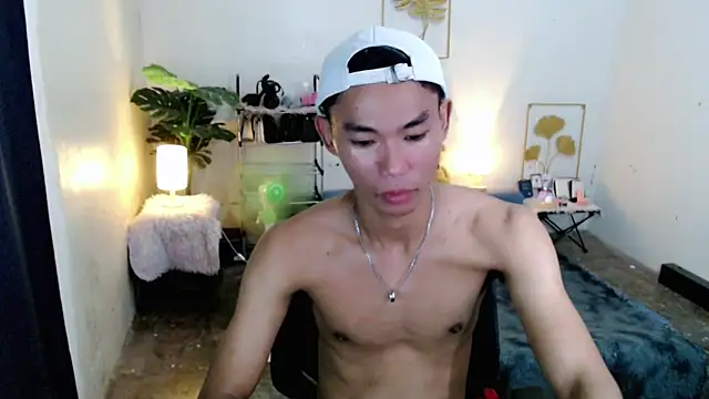 Snapshot of naughty_rence chatting on 8, 1, 2026 naughty rence online show from 8, 1, 2026