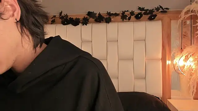 Daphne And Roger online show from 16, 1, 2026