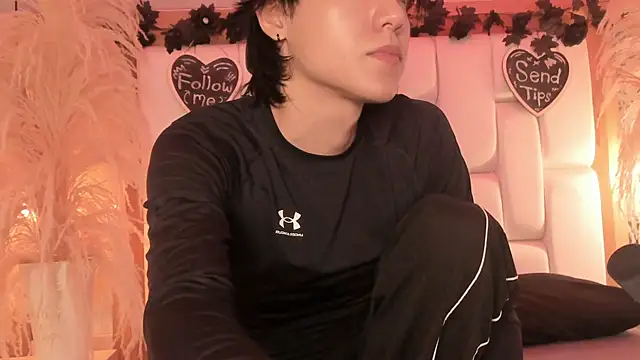 Daphne And Roger online show from 9, 4, 2026