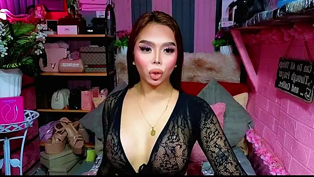 MoniqueCeleste online show from 6, 11, 2025