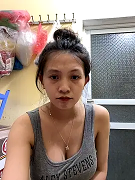 Snapshot of Aghenh chatting on 5, 10, 2025 Aghenh online show from 5, 10, 2025