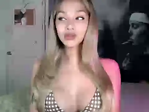 itsmekarinaaa online show from 1, 4, 2026