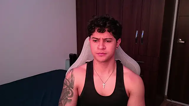 domsantiago  online show from 6, 10, 2025