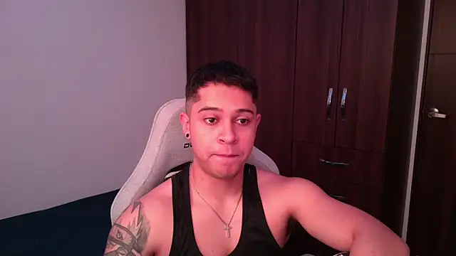 domsantiago  online show from 15, 10, 2025