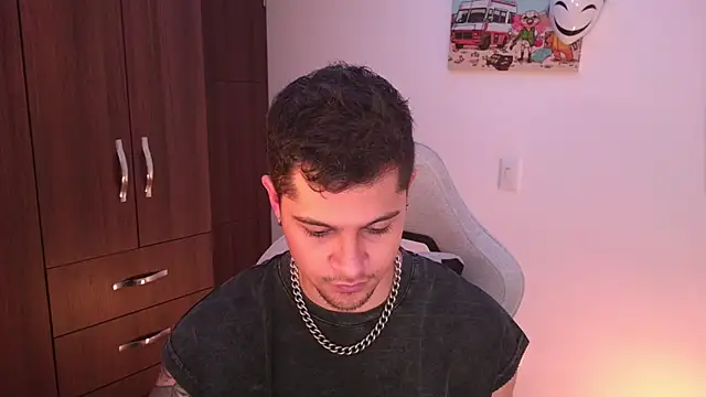 domsantiago  online show from 3, 11, 2025