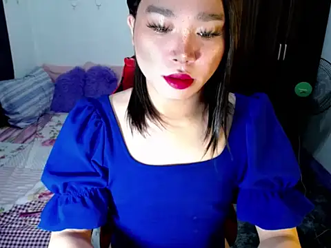 Snapshot of Urassiansweetcummer chatting on 19, 9, 2025 Urassiansweetcummer online show from 19, 9, 2025