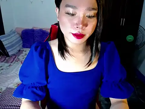 Snapshot of Urassiansweetcummer chatting on 23, 9, 2025 Urassiansweetcummer online show from 23, 9, 2025