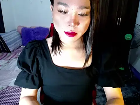 Snapshot of Urassiansweetcummer chatting on 27, 9, 2025 Urassiansweetcummer online show from 27, 9, 2025