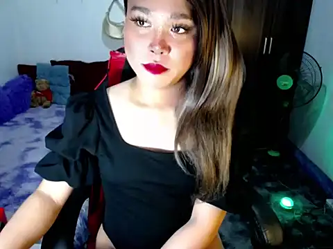 Snapshot of Urassiansweetcummer chatting on 18, 3, 2026 Urassiansweetcummer online show from 18, 3, 2026