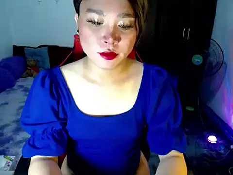 Snapshot of Urassiansweetcummer chatting on 6, 4, 2026 Urassiansweetcummer online show from 6, 4, 2026