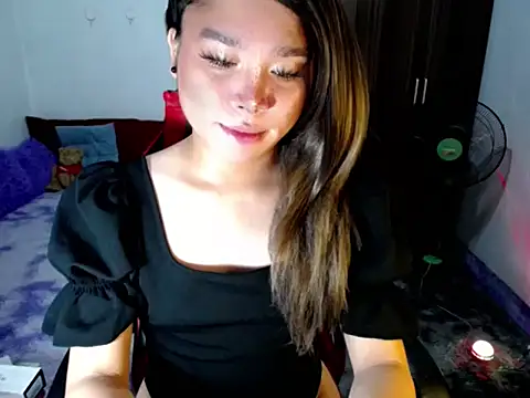 Snapshot of Urassiansweetcummer chatting on 16, 4, 2026 Urassiansweetcummer online show from 16, 4, 2026
