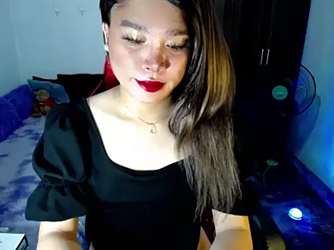 Snapshot of Urassiansweetcummer chatting on 21, 4, 2026 Urassiansweetcummer online show from 21, 4, 2026