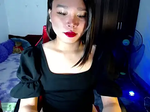 Snapshot of Urassiansweetcummer chatting on 11, 5, 2026 Urassiansweetcummer online show from 11, 5, 2026