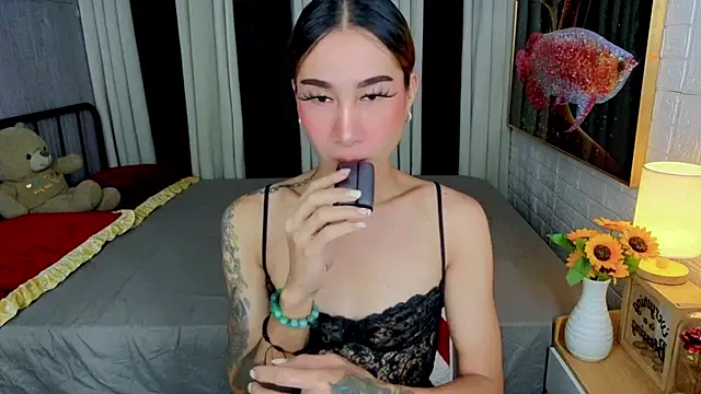 TRANSGODDESSA online show from 5, 11, 2025