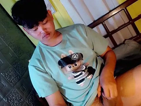 Snapshot of Reynelcock chatting on 18, 1, 2026 Reynelcock online show from 18, 1, 2026