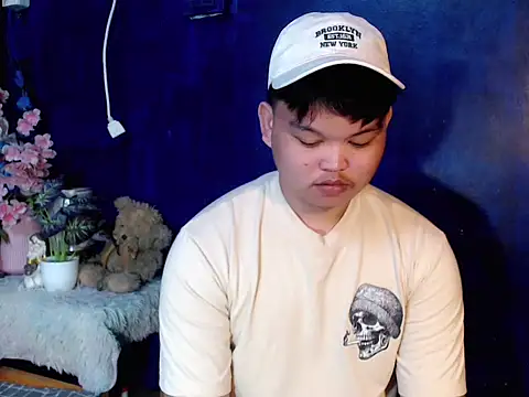 Snapshot of Reynelcock chatting on 14, 4, 2026 Reynelcock online show from 14, 4, 2026
