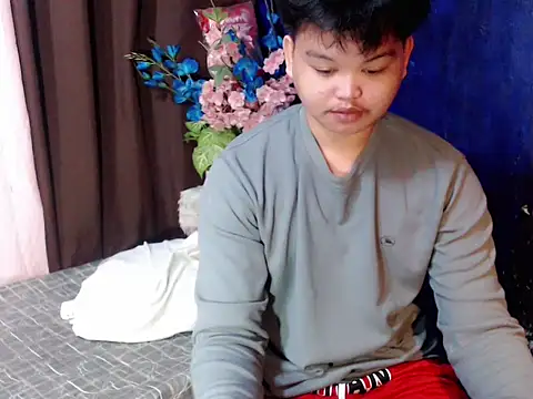 Snapshot of Reynelcock chatting on 25, 4, 2026 Reynelcock online show from 25, 4, 2026