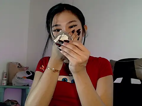 Snapshot of Maxine_Sucks chatting on 15, 12, 2025 Maxine Sucks online show from 15, 12, 2025