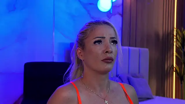 Izabellle02 online show from 18, 4, 2026