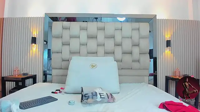 ikia lopez  online show from 30, 9, 2025