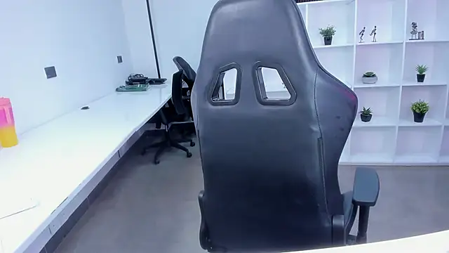 megan bigboobs  online show from 22, 11, 2025