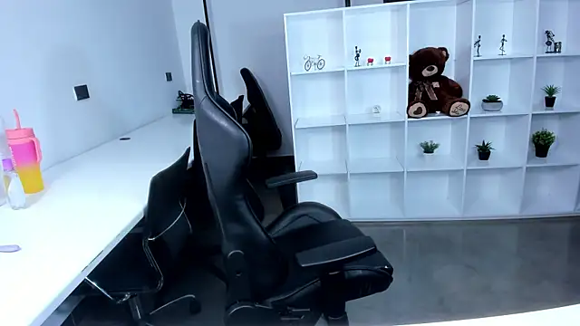 megan bigboobs  online show from 15, 1, 2026