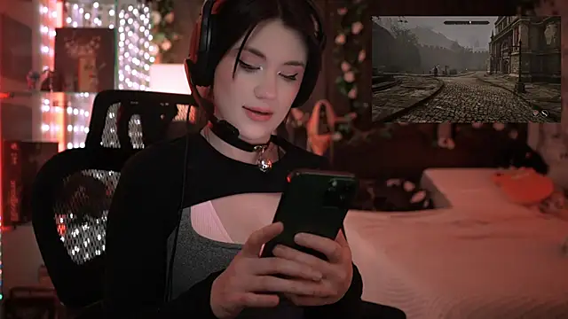 littlelune online show from 12, 1, 2026