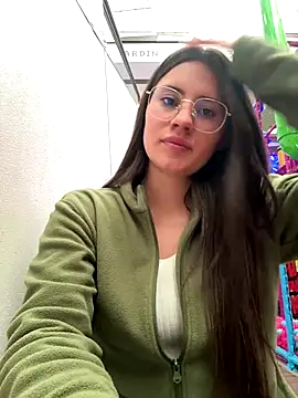 Isabella21  online show from 15, 9, 2025