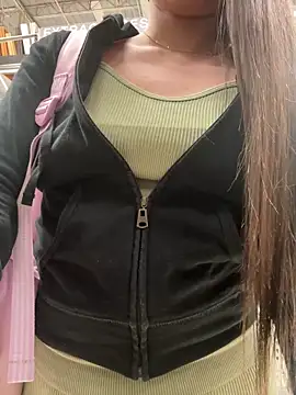 Isabella21  online show from 2, 11, 2025