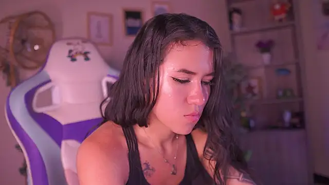 chloe moons  online show from 2, 3, 2026