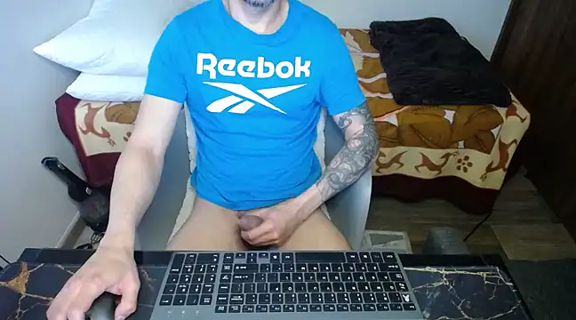 Snapshot of bossking017 chatting on 4, 2, 2025 bossking017 online show from 4, 2, 2025