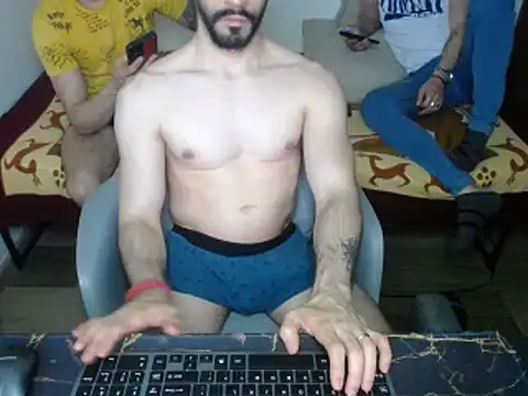 Snapshot of bossking017 chatting on 23, 3, 2025 bossking017 online show from 23, 3, 2025