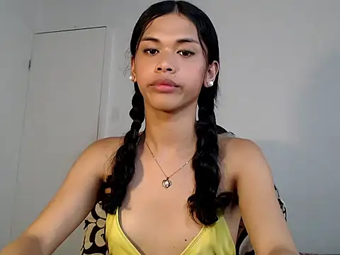 Snapshot of urcurlydiva chatting on 10, 11, 2025 urcurlydiva online show from 10, 11, 2025