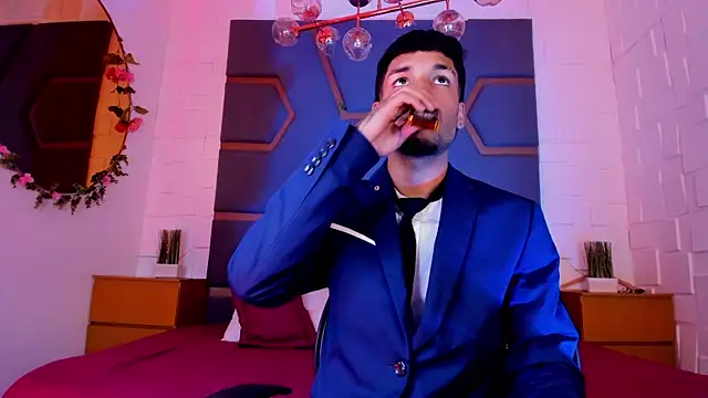 Thiagoferreti online show from 4, 12, 2025