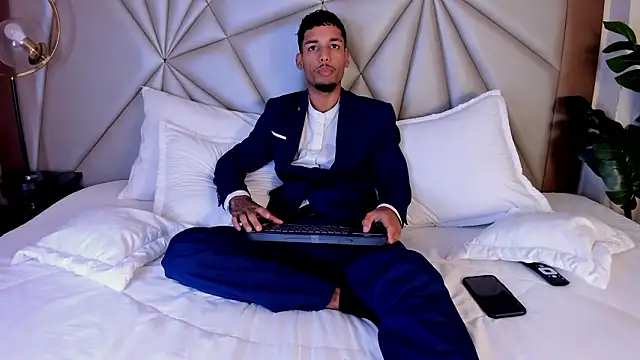 Thiagoferreti online show from 12, 2, 2026