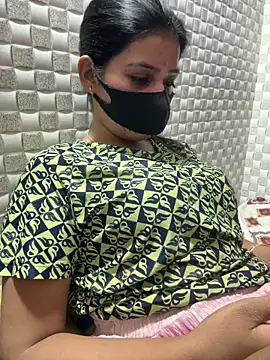 Hot Jaanvi  online show from 15, 4, 2026