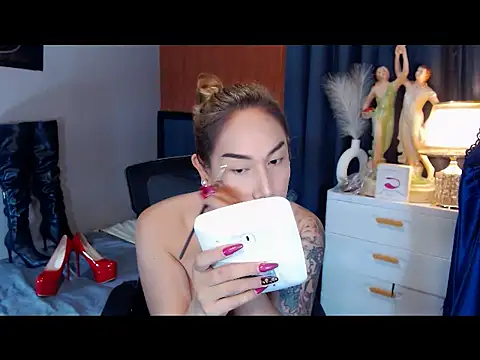 Allysonevanns online show from 5, 4, 2026