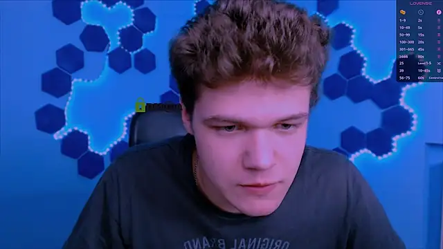 lucas long  online show from 25, 11, 2025