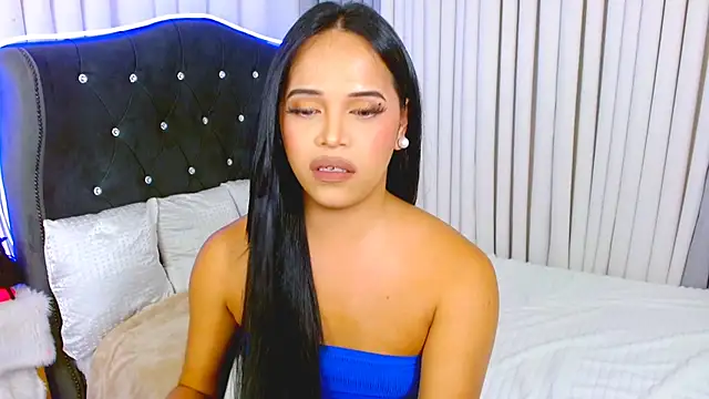 Lorainnelustts online show from 25, 9, 2025