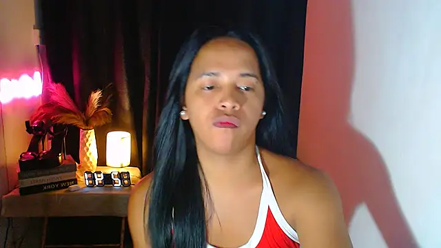 Lorainnelustts online show from 2, 12, 2025